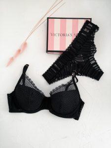 Lingerie gifts are always a great way to treat your escort